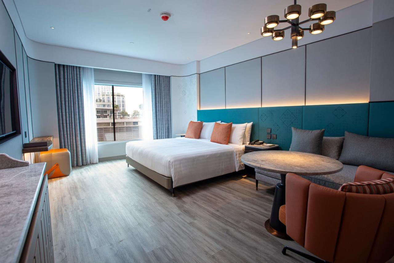 Amari Bangkok Hotel Екстериор снимка