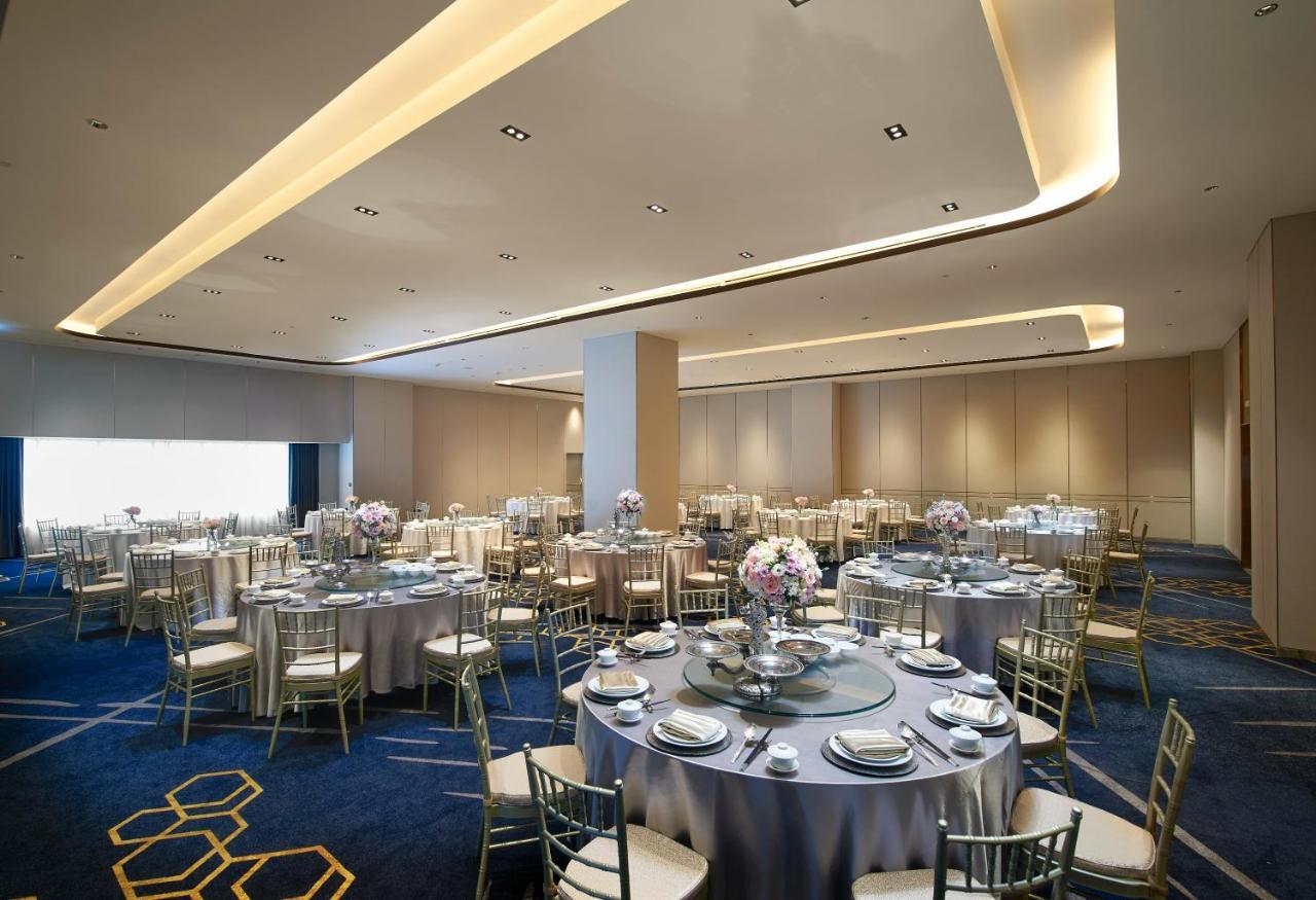 Amari Bangkok Hotel Екстериор снимка The ballroom