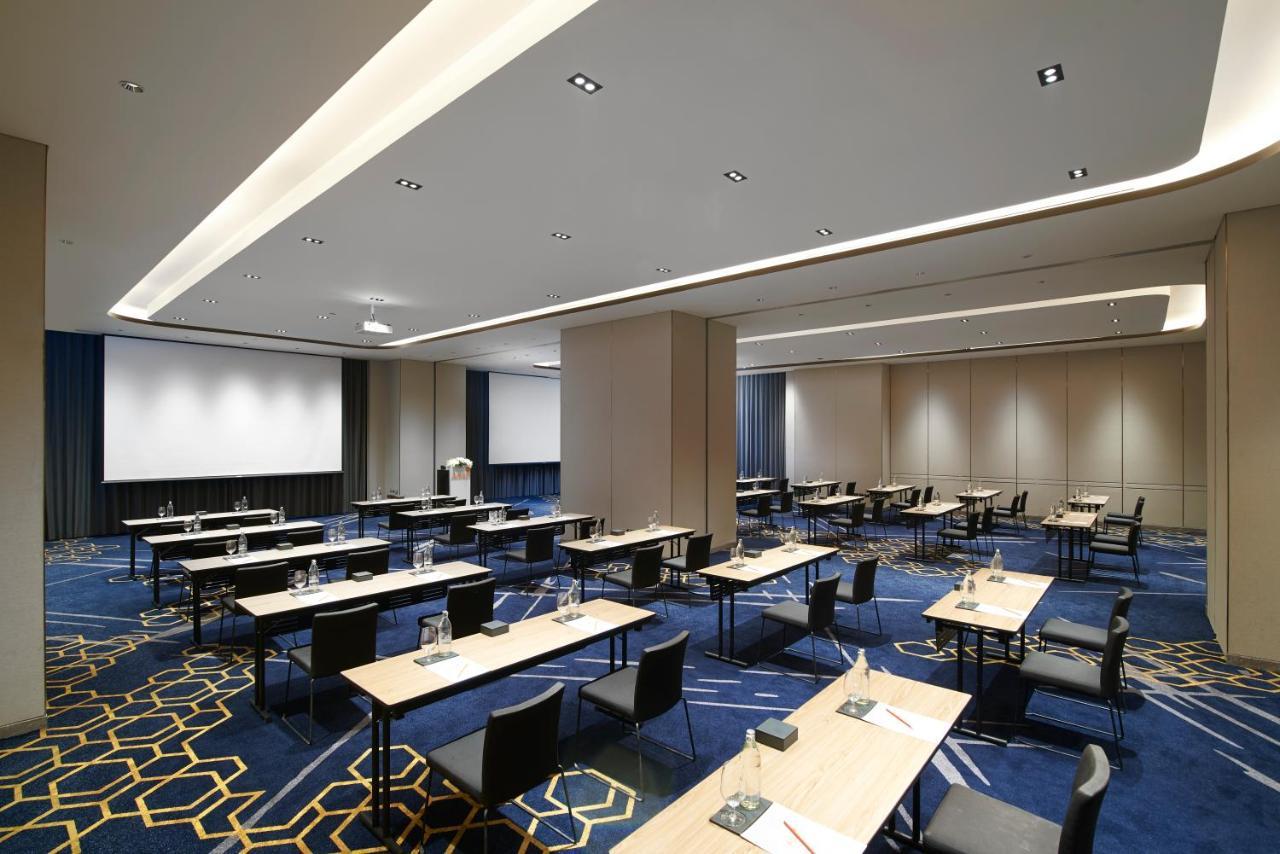 Amari Bangkok Hotel Екстериор снимка Meeting room