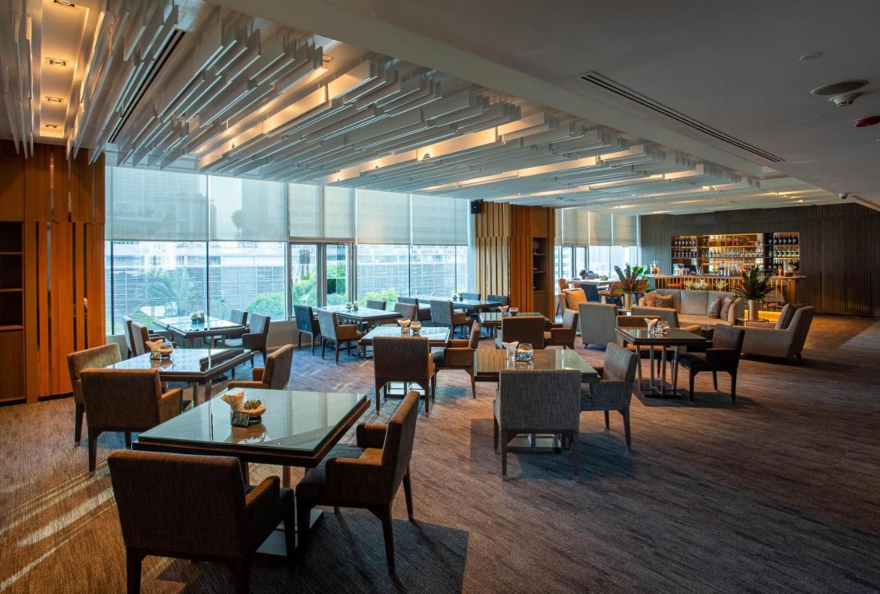 Amari Bangkok Hotel Екстериор снимка The Wing at Hong Kong International Airport