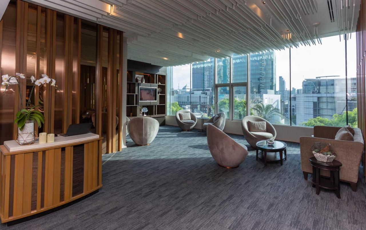 Amari Bangkok Hotel Екстериор снимка The Club lounge at Singapore Changi Airport