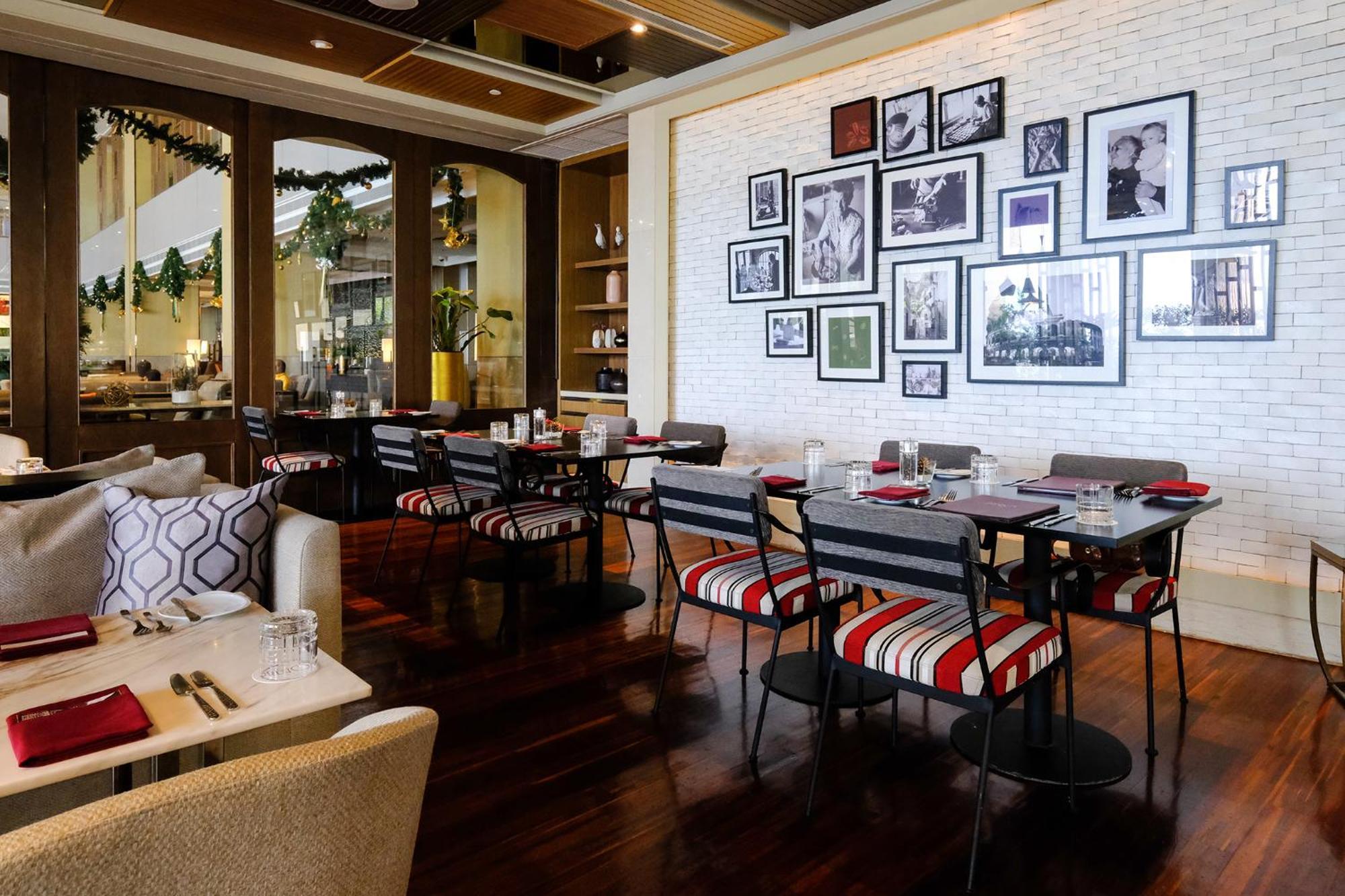 Amari Bangkok Hotel Екстериор снимка The interior of the restaurant